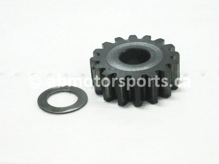 Used Honda ATV TRX 350D FOURTRAX 4X4 OEM part # 28243-HA5-670 kick starter gear 16t for sale