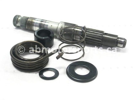 Used Honda ATV TRX 350D FOURTRAX 4X4 OEM part # 28250-HA7-650 kick starter spindle 33t for sale