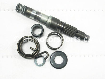 Used Honda ATV TRX 350D FOURTRAX 4X4 OEM part # 28250-HA7-650 kick starter spindle 33t for sale