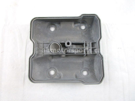 A used Cylinder Head Cover from a 2006 KING QUAD 700 4X4 Suzuki OEM Part # 11171-31G00 for sale. Suzuki ATV parts… Shop our online catalog… Alberta Canada!