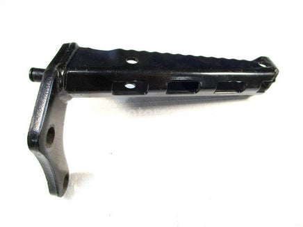 A new Left Foot Peg for a 2000 BIG BEAR 400 Yamaha OEM Part # 5FU-F7411-00-00 for sale. Looking for parts? We ship daily across Canada!