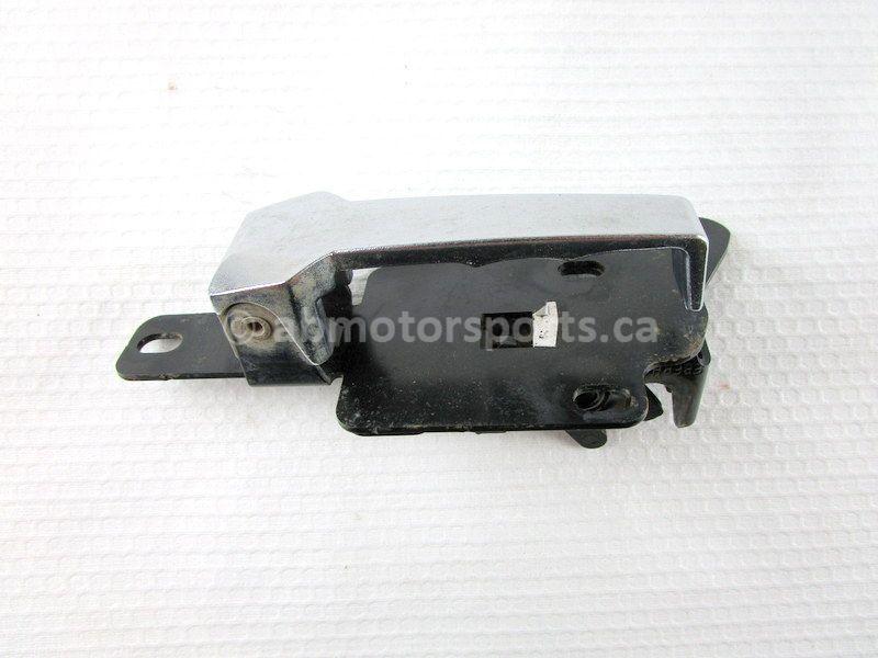 Door Handle Latch L - Yamaha WOLVERINE YXE 700| Alberta