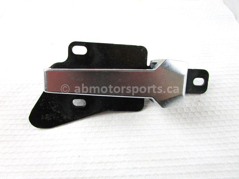 Door Handle Latch L - Yamaha WOLVERINE YXE 700| Alberta