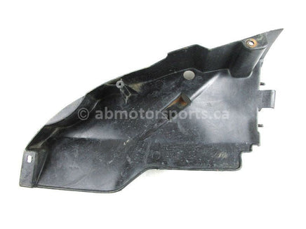 A used Inner Fender FL from a 1991 TRX300 Honda OEM Part # 61867-HC5-000 for sale. Honda ATV parts online? Oh, Yes! Find parts that fit your unit here!