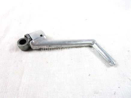 A used Kick Start Lever from a 2001 YZ125 Yamaha OEM Part # 4DB-15620-03-00 for sale. Yamaha dirt bike parts… Shop our online catalog… Alberta Canada!