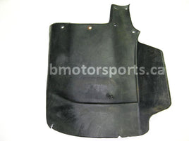 Used Honda ATV TRX 350 FM2 OEM part # 61868-HN5-670ZA front left mud guard for sale