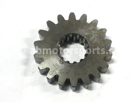 Used Kawasaki ATV BRUTE FORCE 750 OEM part # 13260-1871 output drive gear 18 teeth for sale