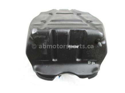 A used Fuel Tank from a 1998 FORMULA III 600 Skidoo OEM Part # 572088000 for sale. Online Ski-Doo salvage parts in Alberta, shipping daily across Canada!