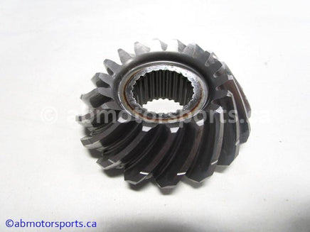Used Yamaha ATV GRIZZLY 660 OEM part # 5KM-Y1754-00-00 middle drive gear for sale