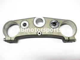 Used Yamaha Dirt Bike YZ250F OEM part # 2S2-23435-70-00 handle crown for sale